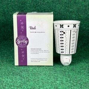 Scentsy Bud Plug-In Warmer‎ Porcelain Floral Pattern 15W Bulb For Wax Melts